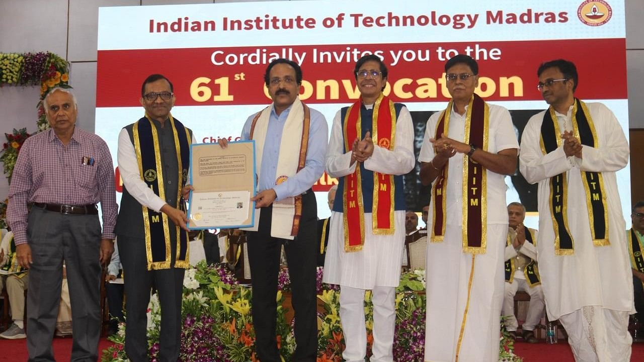 <div class="paragraphs"><p>S Somanath receiving the honour form IIT Madras Chairman Pawan Kumar Goenka.</p></div>